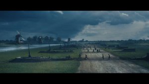 Американские бомбардировщики бомбят Бремен  в сериале Властелины воздуха (Masters of the Air)