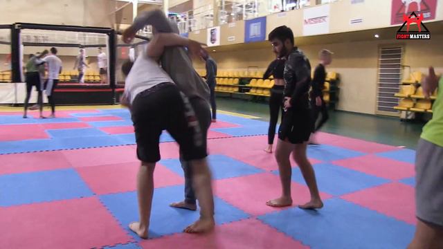 Максим Швец провёл мастер-класс для юношеской сборной Клуба FIGHT MASTERS! смотреть онлайн