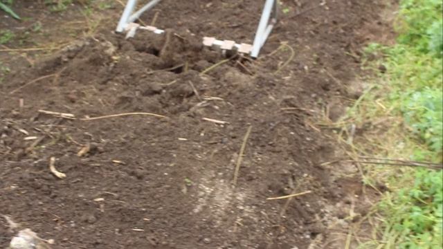 Soil full of air.. смотреть онлайн