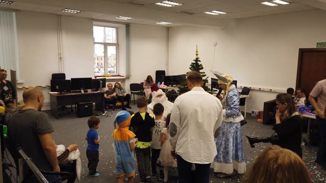 2018 Детский новый год на работе. Часть 3 смотреть онлайн