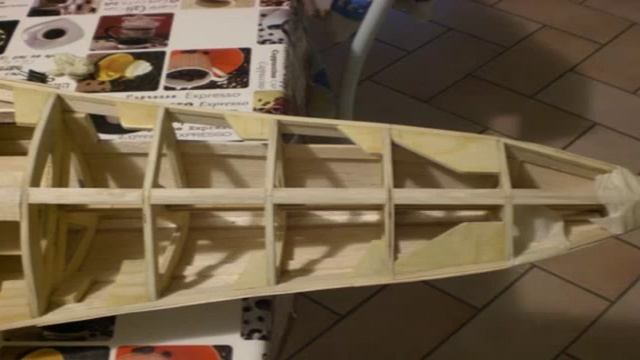 Foto Costruzione Motoscafi RC 22-26cc.mpg смотреть онлайн