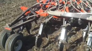 Сеялка Versatile ML 930 42' 12,8м + трактор Versatile Альберта, Канада