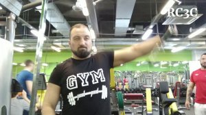 Махи в стороны в кроссовере на среднюю дельту