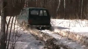 НИВА по снегу на цепях 4х4 и реечный домкрат