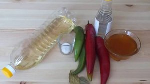 Маринованный острый перец с мёдом