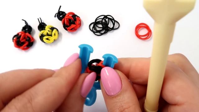 БОЖЬЯ КОРОВКА из резинок на рогатке. Фигурки на рогатке