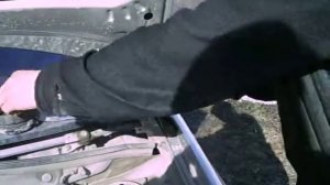 Замена лампы ближнего света на Гранте