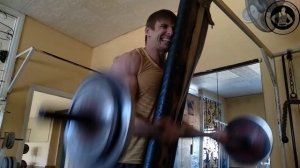 Как качать бицепс при болях в спине