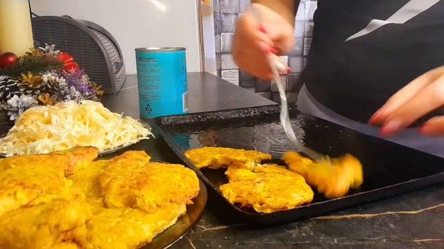 отбивные в кляре с ананасом и сыром #готовимдома #быстровкусно #самасебехозяйка