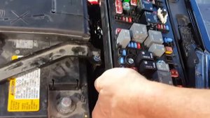 Chevy Cruze fuse box fails causes power windows, lights and turn signals to not work properly.