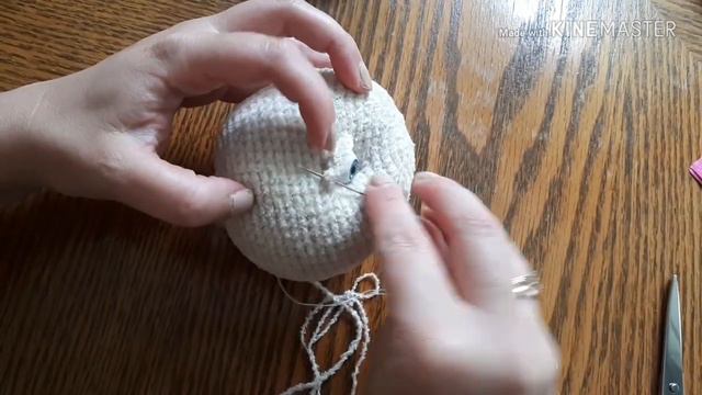 Вязаный зайчик МК Оформление мордочки 3 ЧАСТЬ - крепление глаз #amigurumi #амигуруми смотреть онлайн