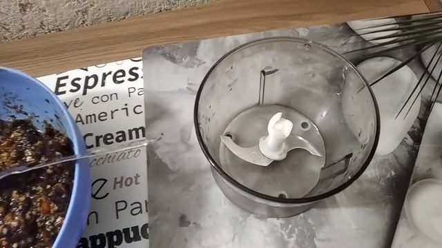 Витаминный салат! Курага, чернослив, изюм, грецкий орех и мёд! смотреть онлайн