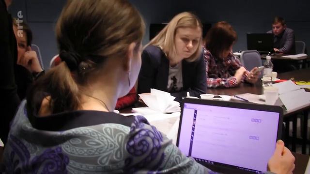 Taktaktak - Soziales Netzwerk für Menschenrechtler | Runet (6/10) | ARTE смотреть онлайн