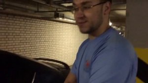 Спойлер от компании MV-Tuning при клееный на герметик