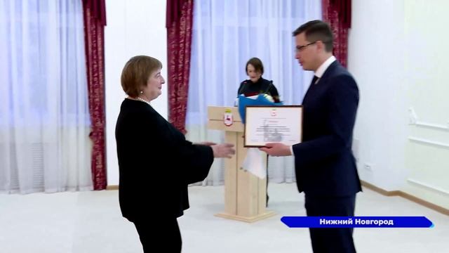 Гранты молодым педагогам и школам вручил мэр Нижнего Новгорода Юрий Шалабаев