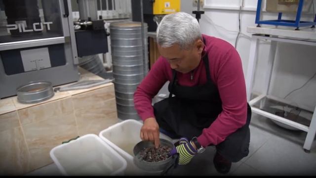 Испытании по городу Алматы: Определение средней плотности гравия смотреть онлайн