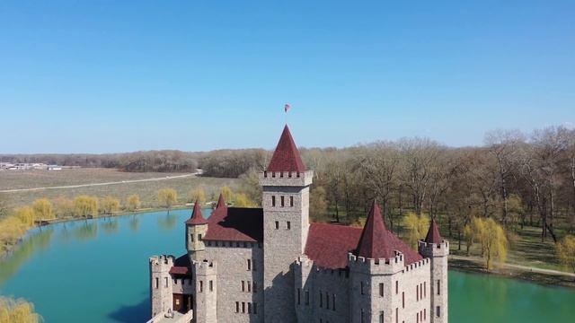Замок Шато Эркен.  Кабардино Балкария.