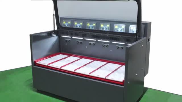 Видео обзор зарядно десульфатирующего шкафа для аккумуляторов серии Светоч-04-06.ЖК смотреть онлайн