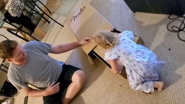 Fender FA-15N 3/4 Nylon Unboxing смотреть онлайн