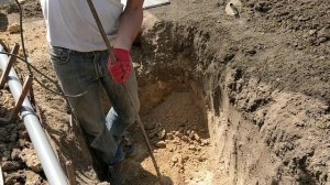 Вертикальное бурение самодельным. супер толковым буром.За 5 мин.1400 глубина.для столбика дренажа.