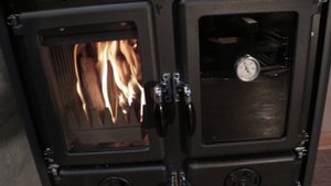 La Nordica Rosetta BII Italian Wood Cookstove - How to Light Your Fire - First Burn