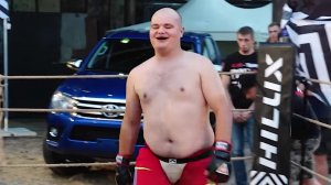 СМЕШНОЙ ТОЛСТЯК в Боях Без Правил !!!