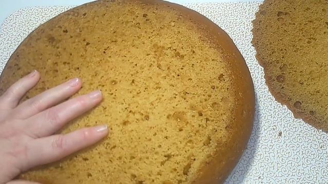 ? " Медовик"-простой рецепт медового бисквита, без раскатки коржей с вкуснейшим кремом.