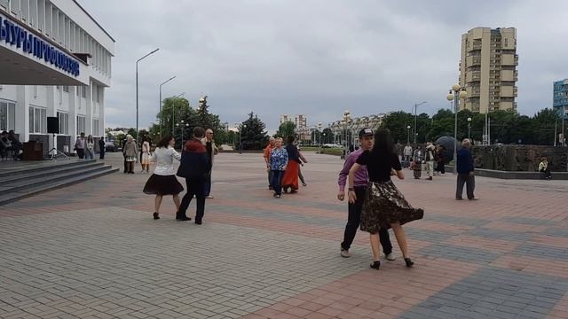 Начинаем ХИТ-Парад Самых Зажигательных, Летних Танцев! смотреть онлайн