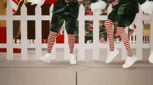 С новым Годом и Рождеством. Видео танец эльфов