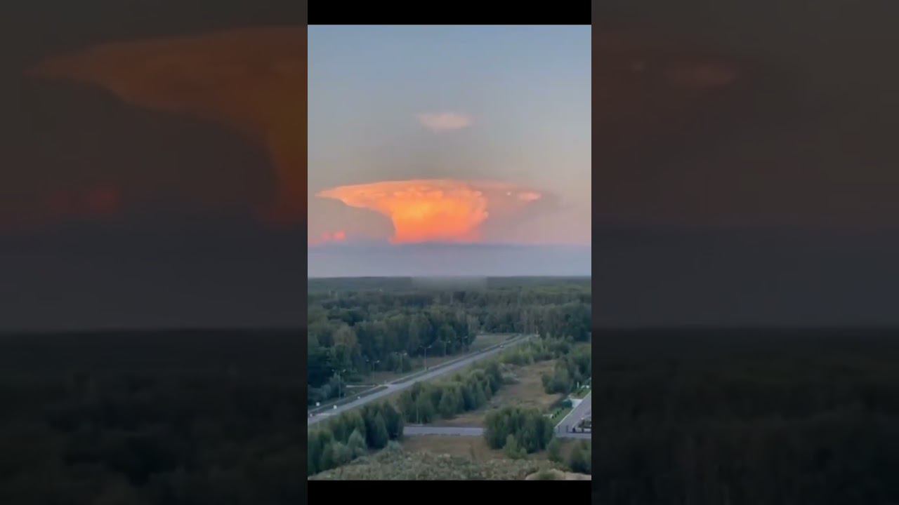 В Казани «ядерный гриб» в небе напугал местных жителей. смотреть онлайн
