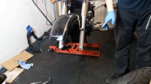Suzuki Intruder Volusia VL800 - Maintenance workshop part #9 - front brake, mudguard and wheel