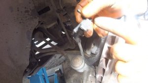 How to change the ABS sensor Chrysler Dodge / Как поменять сенсор АБС Chrysler Dodge