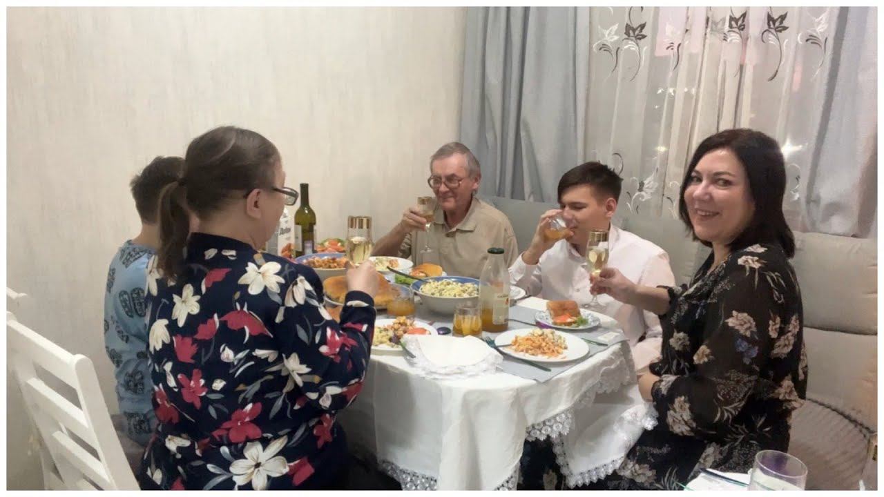 ОТМЕЧАЕМ ДЕНЬ РОЖДЕНИЯ КИРИЛЛА/ОТКРЫВАЕМ ПОДАРКИ/ЖИЗНЬ БЕЗ ПРИКРАС