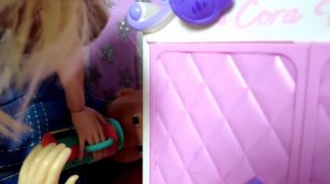 НЯНЯ РОБОТ СОШЛА С УМА! Мама папа ПУПСИКИ! Катя И Макс ВЕСЕЛАЯ СЕМЕЙКА Смешные куклы БАРБИ ДАРИНЕЛКА