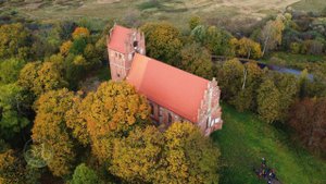 Видео с дрона. Кирха Святой Катарины в Тарау. Калининградская область, пос. Владимирово