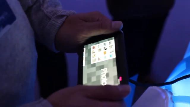 ճկուն բջջային հեռախոսի նախատիպը` Nokia Kinetic смотреть онлайн