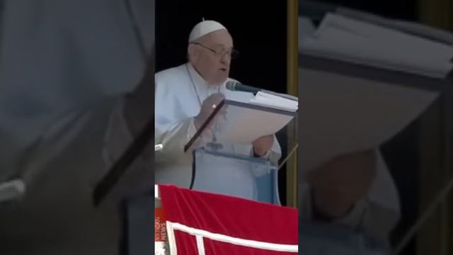 PAPA FRANCISCO=SHORT