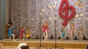 Спортивный танец с обручами №96