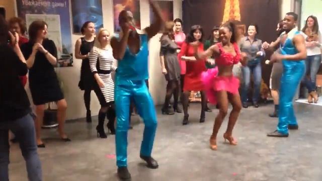 Кубинские танцоры в Москве