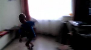 6SEK* Издеваюсь над маленьким братом