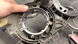 Разбор и ремонт фар BMW E32 1990 г, замена стекол и линз. До/После в видео