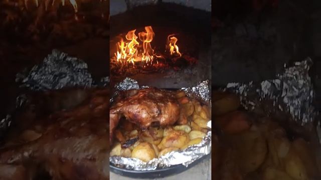 Курица в помпейской печи смотреть онлайн
