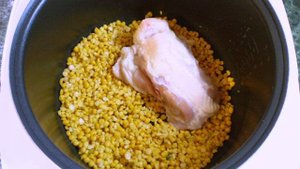 Гороховый суп с курицей в мультиварке