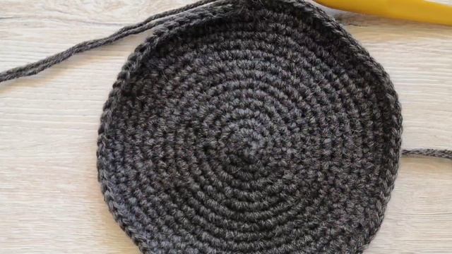 Вяжем теплую шляпу / теплая шляпа крючком / шляпа крючком МК смотреть онлайн