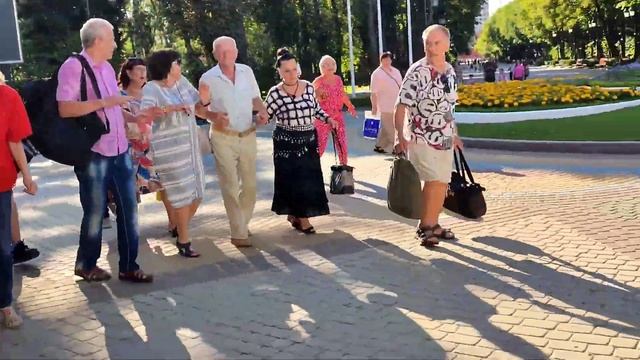 ГАДАЙ, ГАДАЙ ЦЫГАНКА! ТАНЦЫ ХАРЬКОВ УКРАИНА ИЮЛЬ 2023 смотреть онлайн