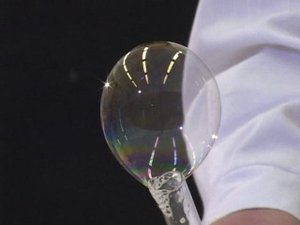 Химия. Опыты. Неорганика. Заполнение водородом мыльных пузырей