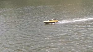 Карповый кораблик Одесса спорт. мотор 5010 на 750кв аккумулятор 16в винт 44