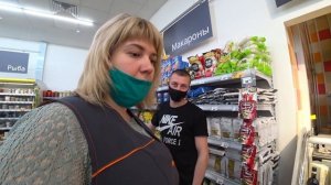 В НАГЛУЮ ПРОДАЮТ ТУХЛЯК / БОРЗЫЙ ДИРЕКТОР НЕ ПОНЯЛА С ПЕРВОГО РАЗА ЧТО НЕЛЬЗЯ ПРОДАВАТЬ ПРОСРОЧКУ