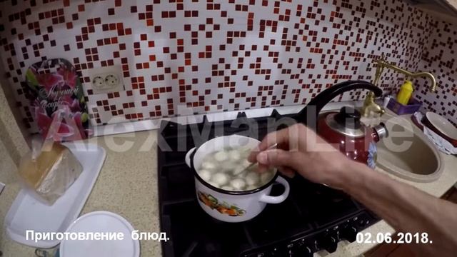 Приготовление пельменей . 02. 06. 2018 . смотреть онлайн