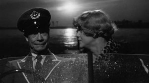 Мы не можем пожениться. В джазе только девушки.